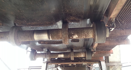 Poor conveyor belt tracking